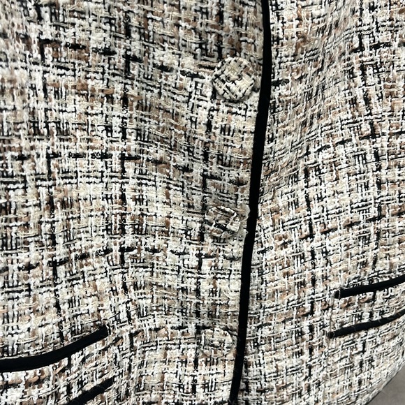 Crop chane inspired blazer size 12 - Picture 4 of 6